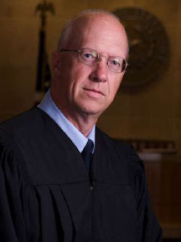 Curt Henderson